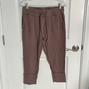 Kate Quinn Brown Capri Cropped Pants Size Medium 54102